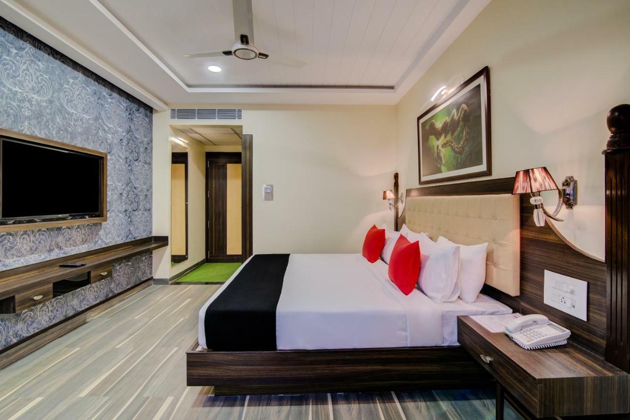 Capital O 18788 Phoenix Hotel & Resort Бангалор Экстерьер фото